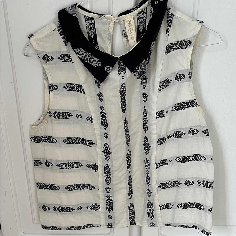 Black and White Eve Gravel Top